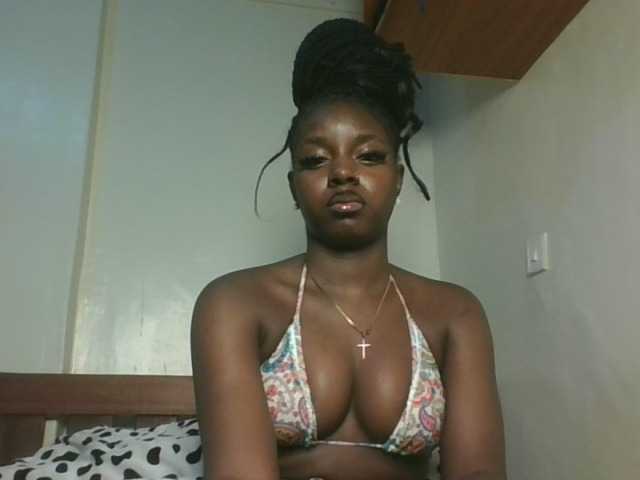 Sexykitten1 live cam on BongaCams