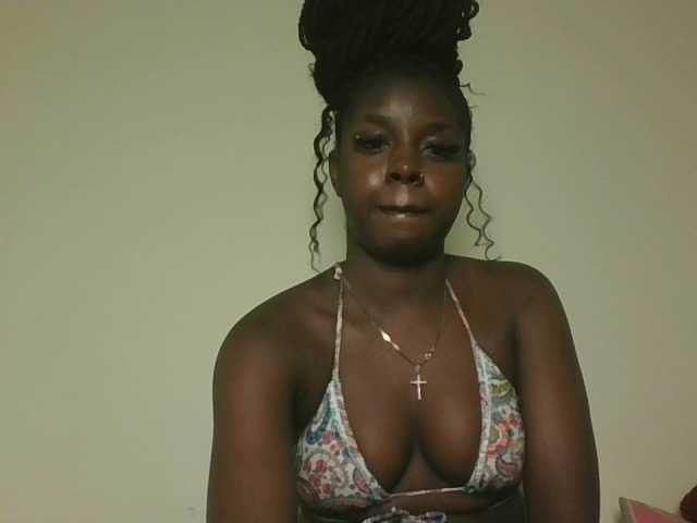 Sexykitten1 live cam on BongaCams