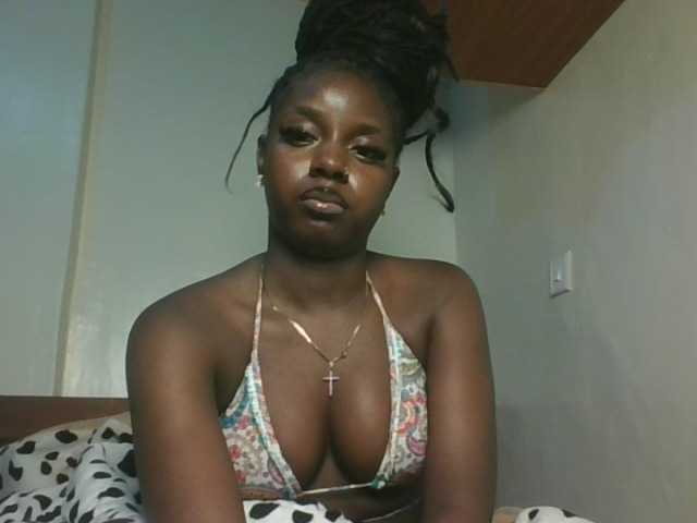 Sexykitten1 live cam on BongaCams