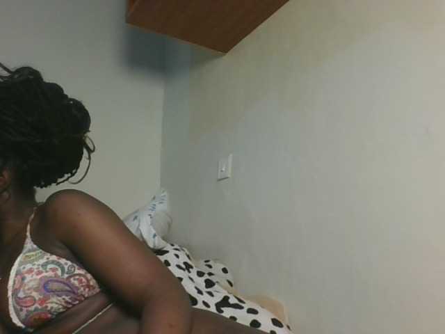 Sexykitten1 live cam on BongaCams