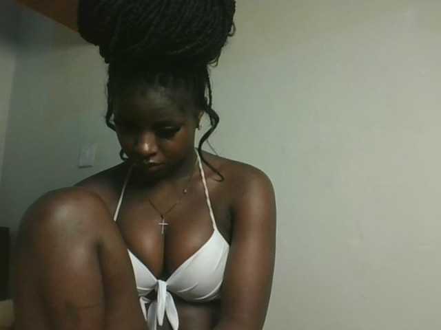 Sexykitten1 live cam on BongaCams