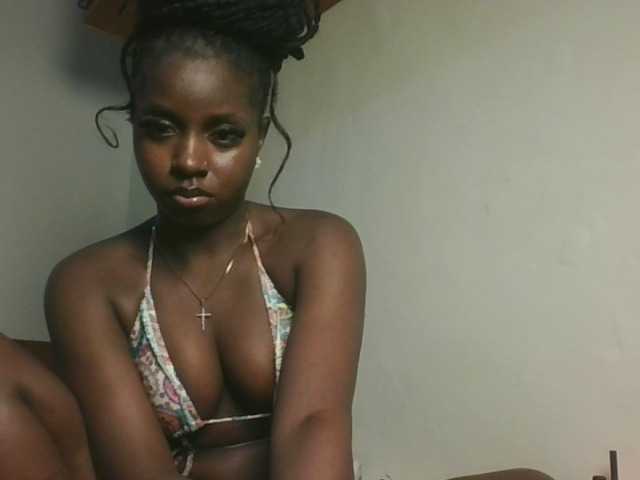 Sexykitten1 live cam on BongaCams