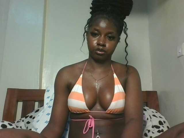 Sexykitten1 live cam on BongaCams