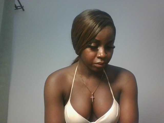 Sexykitten1, en vivo ahora en BongaCams
