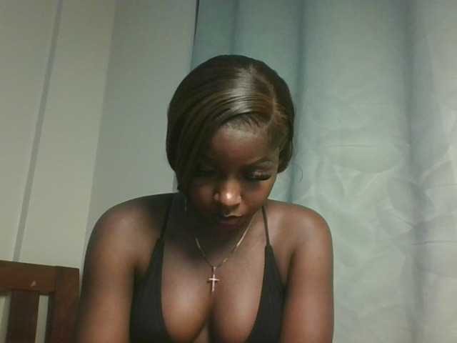 Sexykitten1 live cam on BongaCams