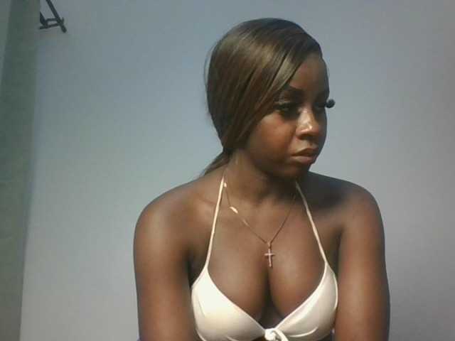 Sexykitten1 live cam on BongaCams