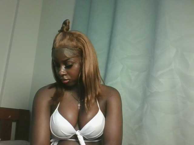 Sexykitten1 live cam on BongaCams