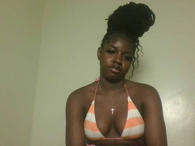 Sexykitten1 live cam on BongaCams