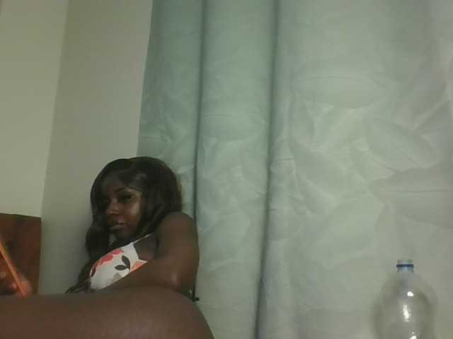 Sexykitten1 live cam on BongaCams