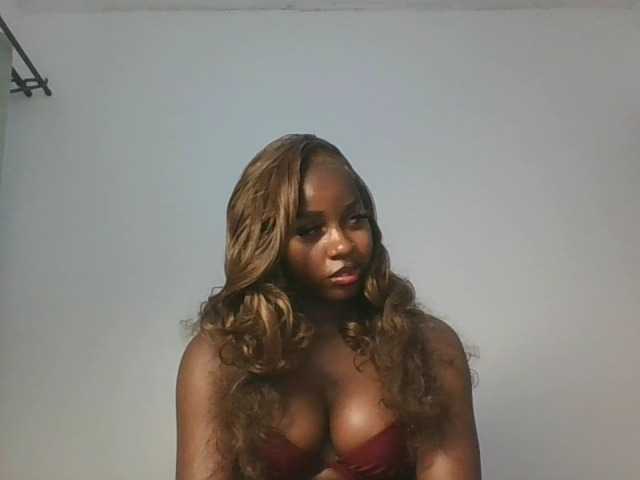 Sexykitten1 live cam on BongaCams