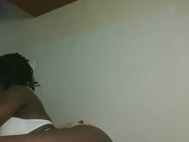 Sexykitten1 live cam on BongaCams