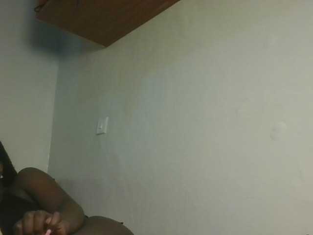 Sexykitten1 live cam on BongaCams