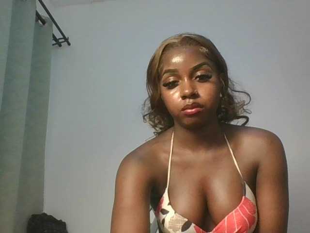 Sexykitten1 live cam on BongaCams