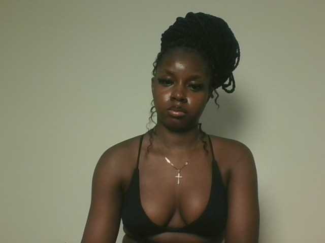 Sexykitten1 live cam on BongaCams