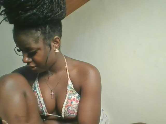 Sexykitten1 live cam on BongaCams
