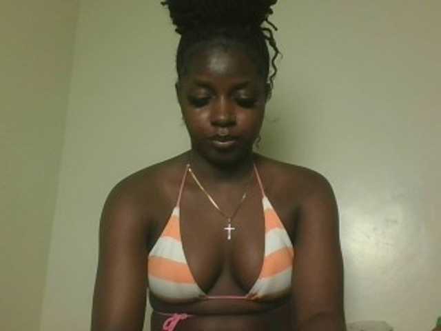 Sexykitten1 live cam on BongaCams