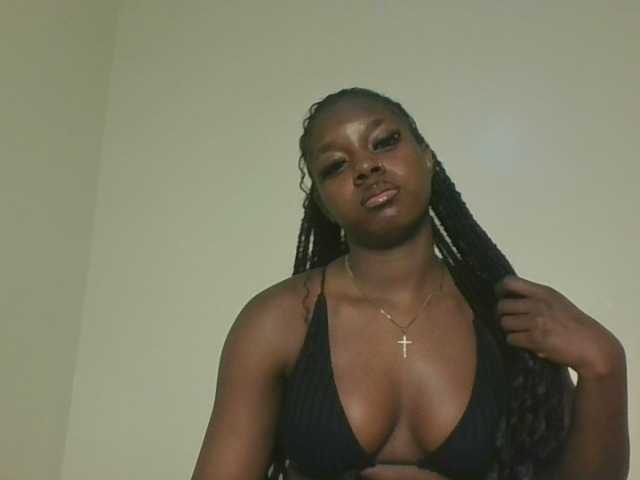 Sexykitten1 live cam on BongaCams