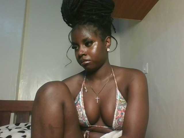 Sexykitten1 live cam on BongaCams