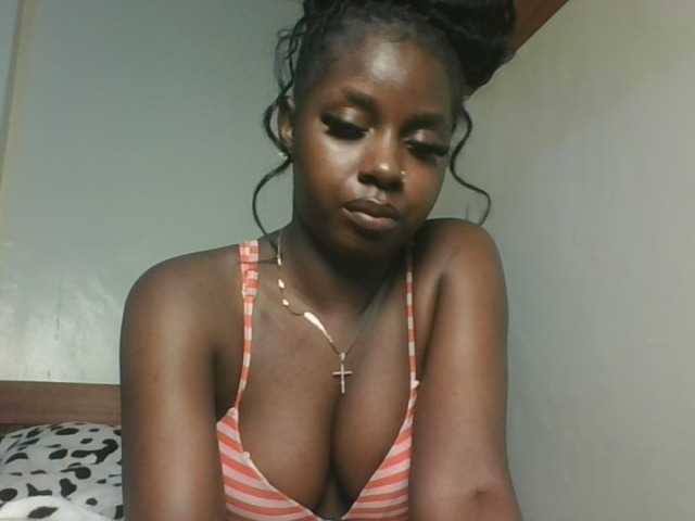 Sexykitten1 live cam
