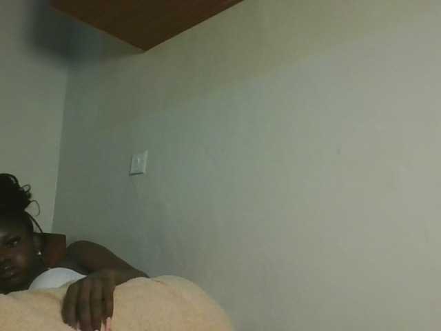 Sexykitten1 live cam on BongaCams