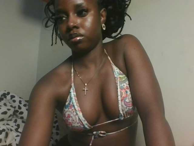 Sexykitten1 live cam on BongaCams