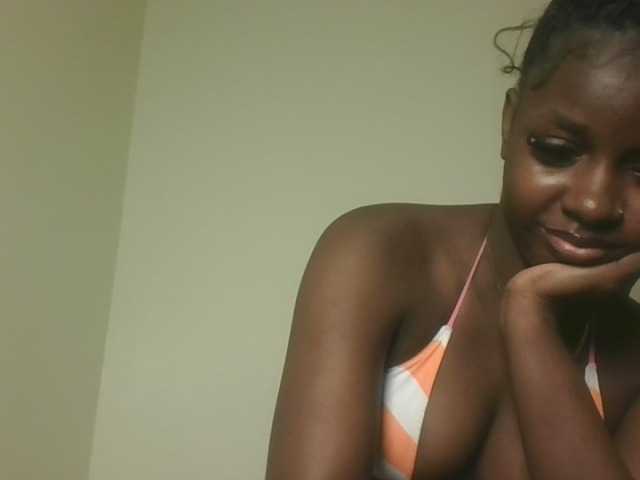 Sexykitten1 live cam on BongaCams