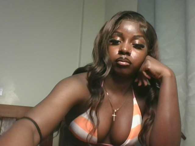Sexykitten1 live cam on BongaCams