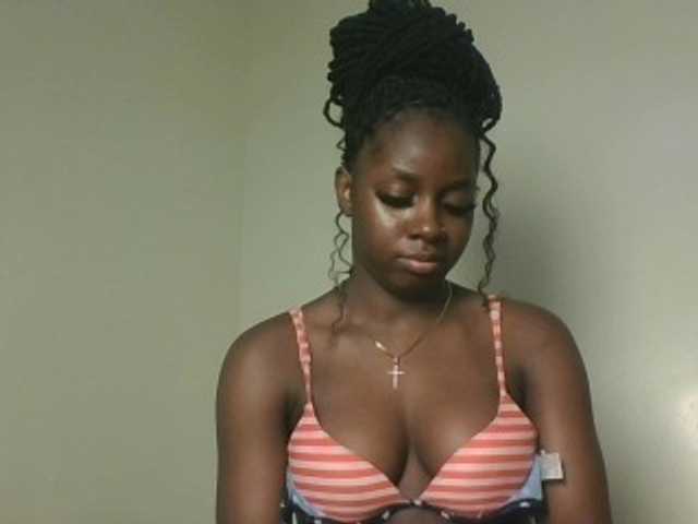 Sexykitten1 live cam on BongaCams