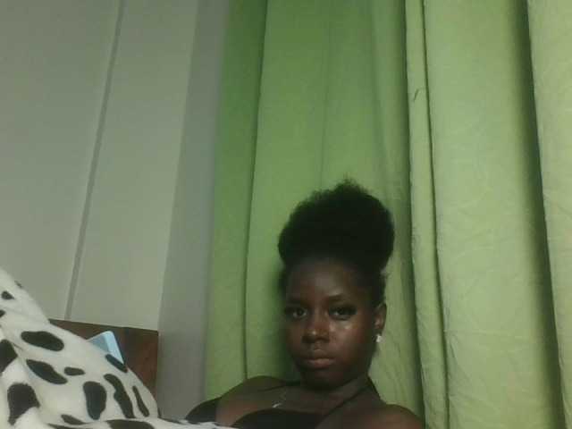 Sexykitten1 live cam on BongaCams