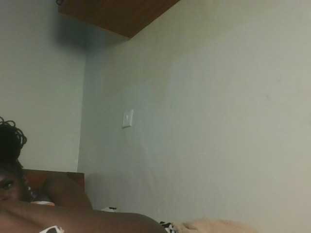 Sexykitten1 live cam on BongaCams