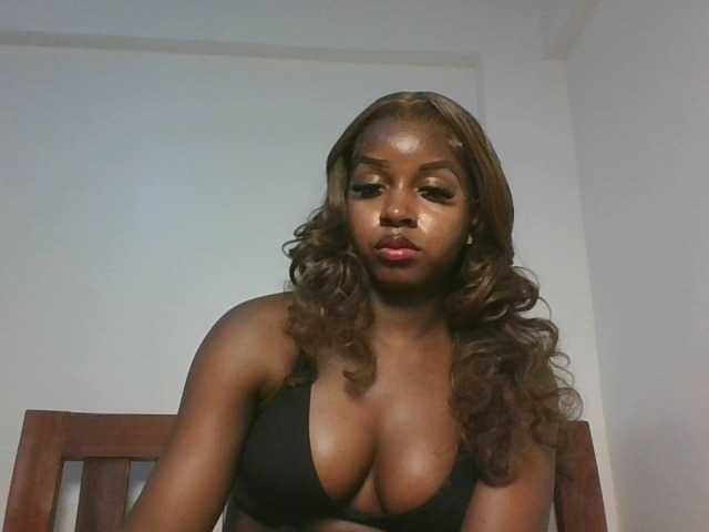 Sexykitten1 live cam on BongaCams