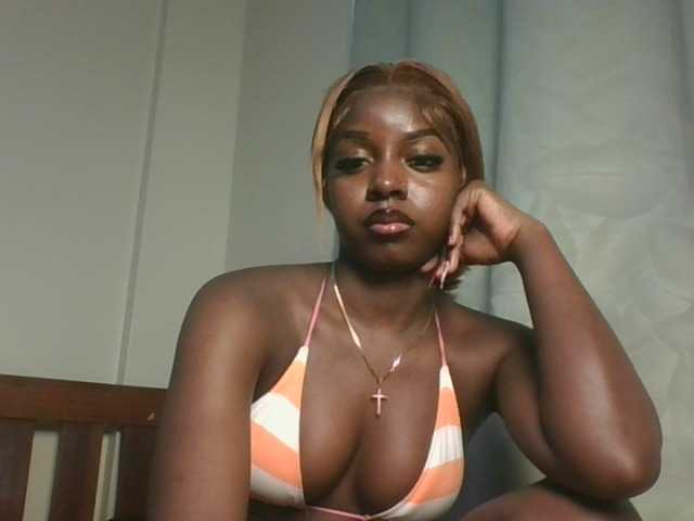 Sexykitten1 live cam preview