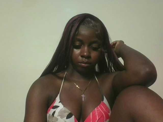Sexykitten1 webcam
