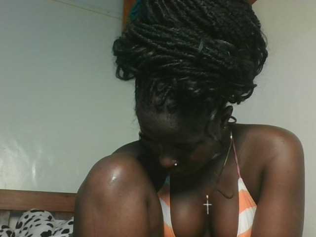 Sexykitten1 live cam on BongaCams