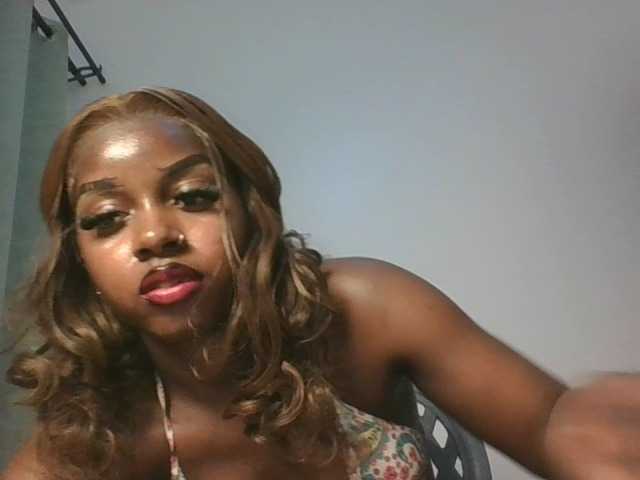 Sexykitten1 live cam preview