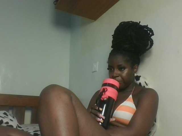Sexykitten1 live cam on BongaCams