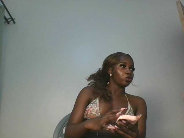 Sexykitten1 live cam on BongaCams
