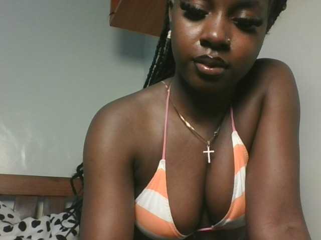Sexykitten1 live cam on BongaCams