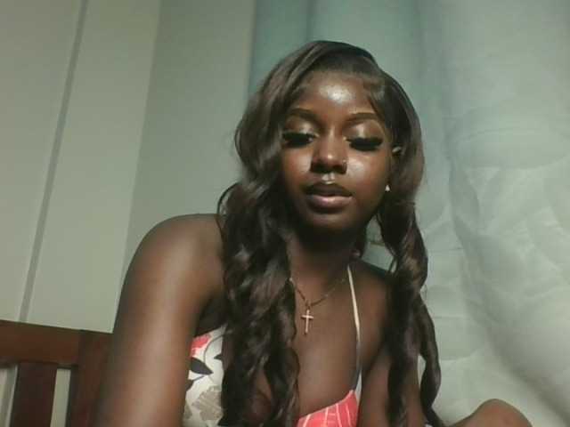 Sexykitten1 live cam on BongaCams