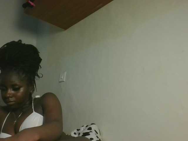 Sexykitten1 live cam on BongaCams
