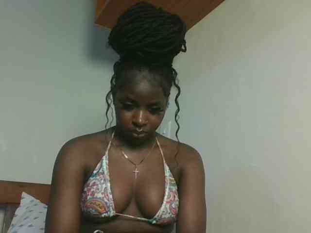 Sexykitten1 webcam