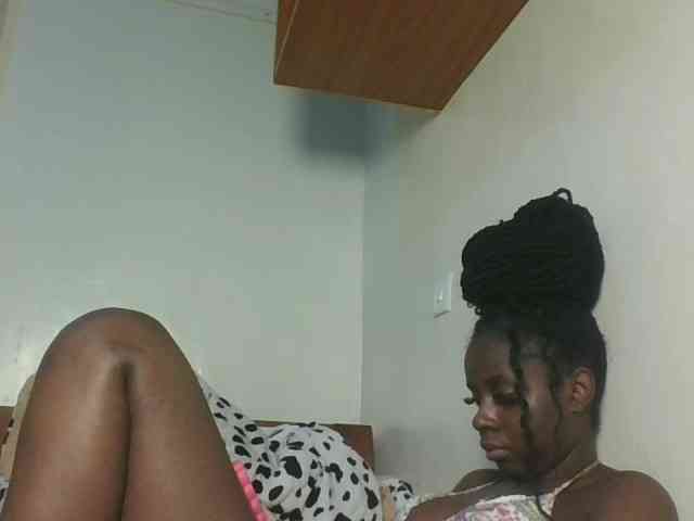 Sexykitten1 webcam