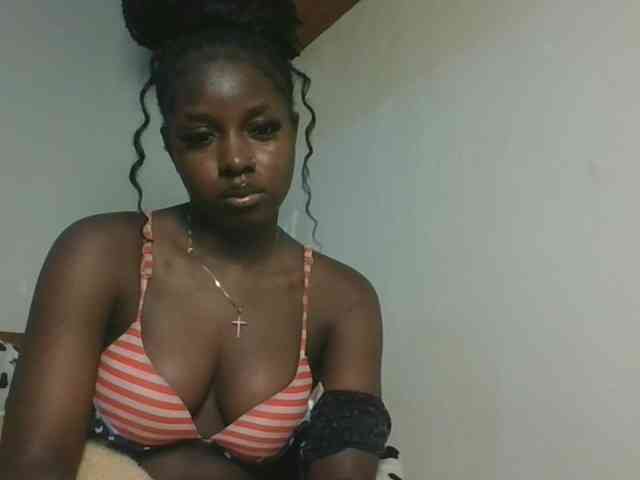 Sexykitten1 webcam