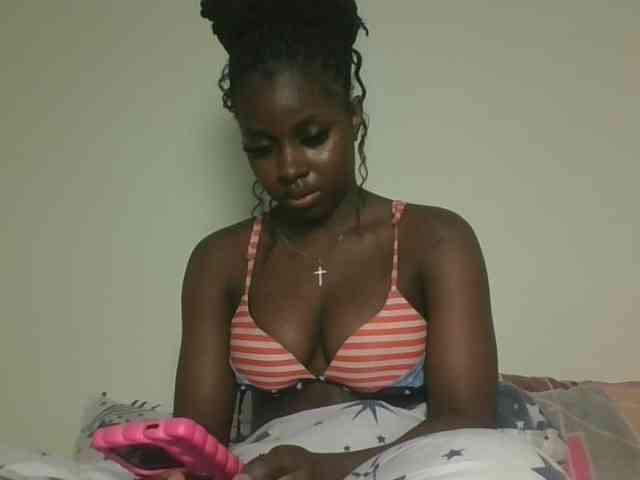 Sexykitten1 webcam