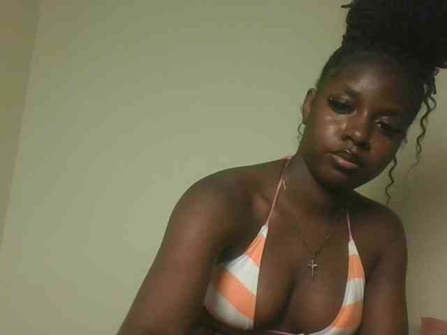 Sexykitten1 webcam