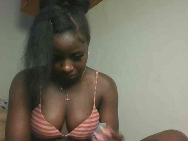 Sexykitten1 webcam