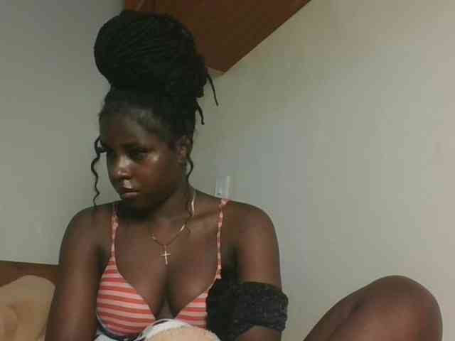 Sexykitten1 webcam