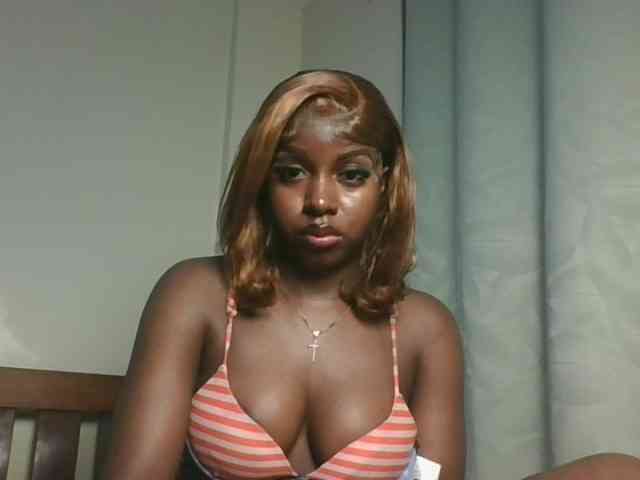 Sexykitten1 webcam