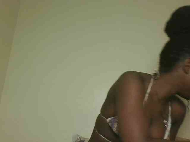 Sexykitten1 webcam