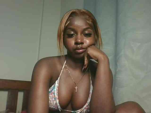 Sexykitten1 webcam